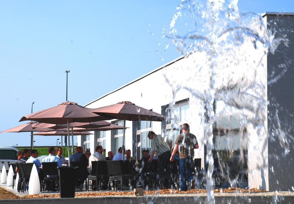 Hotel-Restaurant Horizon Ath-Lessines Ghislenghien Kültér fotó
